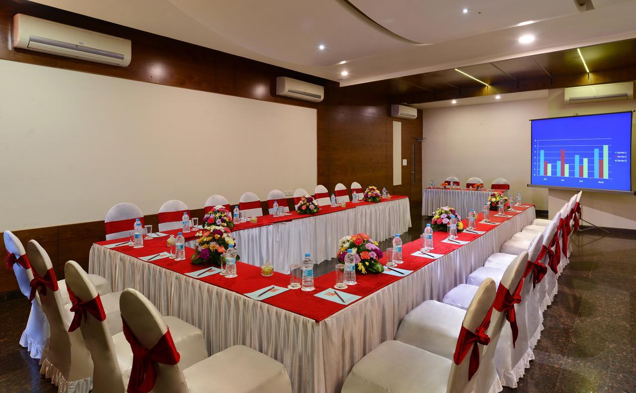 Hotel Royal Ritis Shimoga Esterno foto