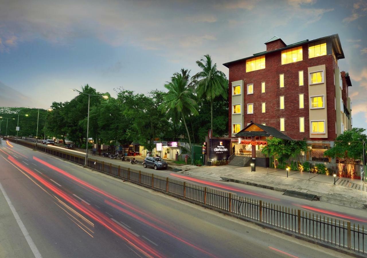 Hotel Royal Ritis Shimoga Esterno foto