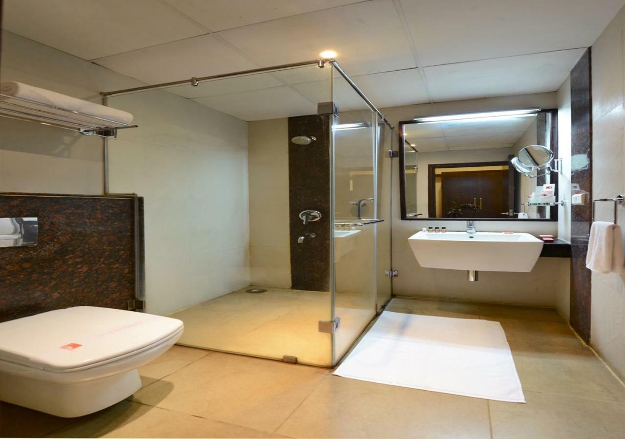 Hotel Royal Ritis Shimoga Esterno foto