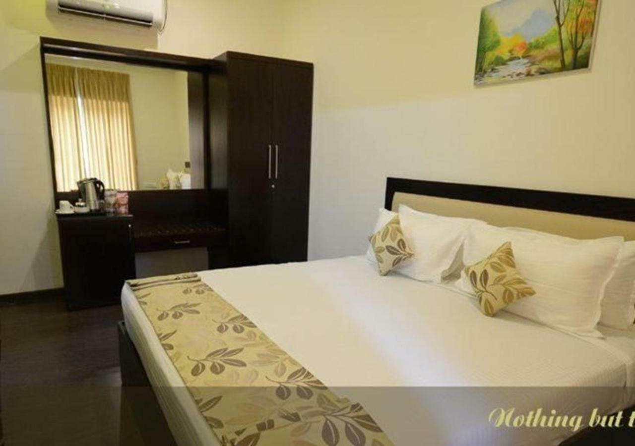 Hotel Royal Ritis Shimoga Esterno foto